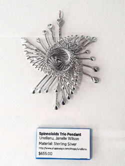 Image of Spinnoloids Trio Pendant designed by unellenu on display at 3DEA Popup Shop